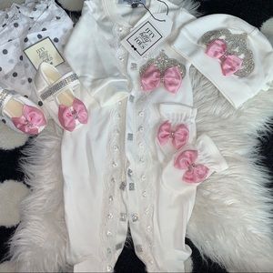 Itty Bitty Angel Wings Jewels Set- coming home